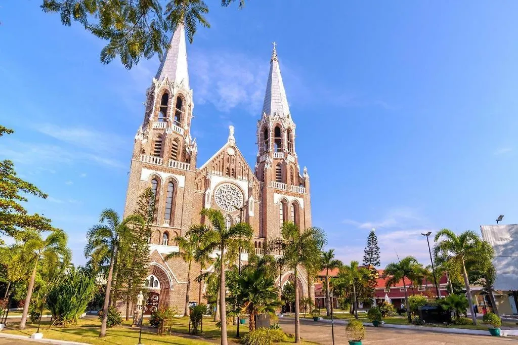 **  Yangon Urban Hotel Мьянма