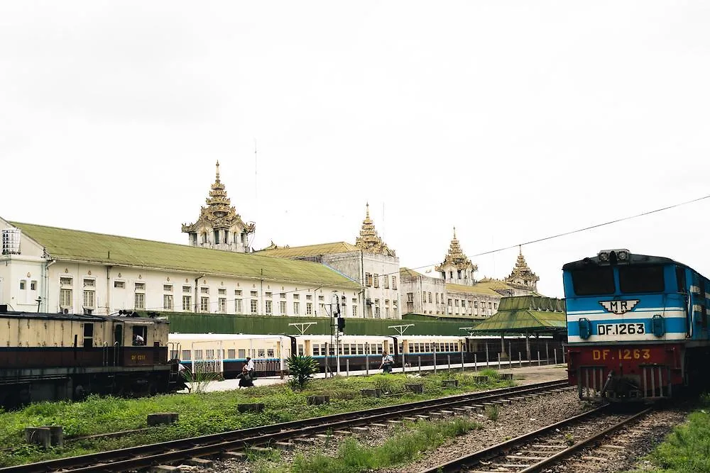 Yangon Urban Hotel 2*,  Мьянма